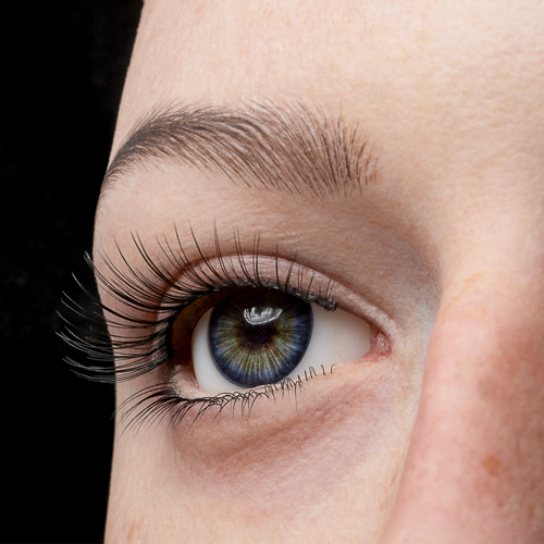 Geklebte Wimpern